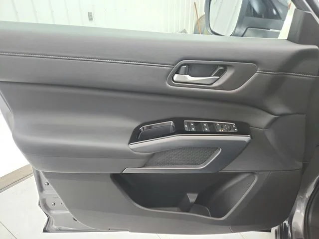 New 2026 Gray Nissan SL image 32
