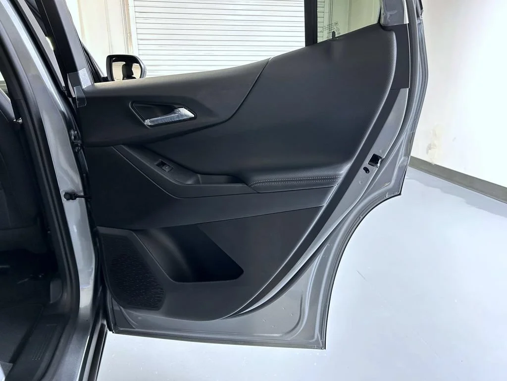 New 2027 Sterling Gray Metallic Chevrolet LT image 17
