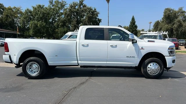 2026 RAM 3500 Laramie - Photo 3