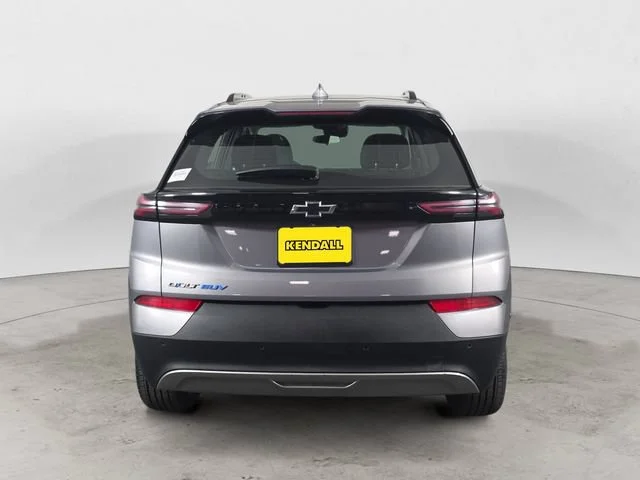 Used 2023 GRAY GHOST METALLIC Chevrolet LT image 6