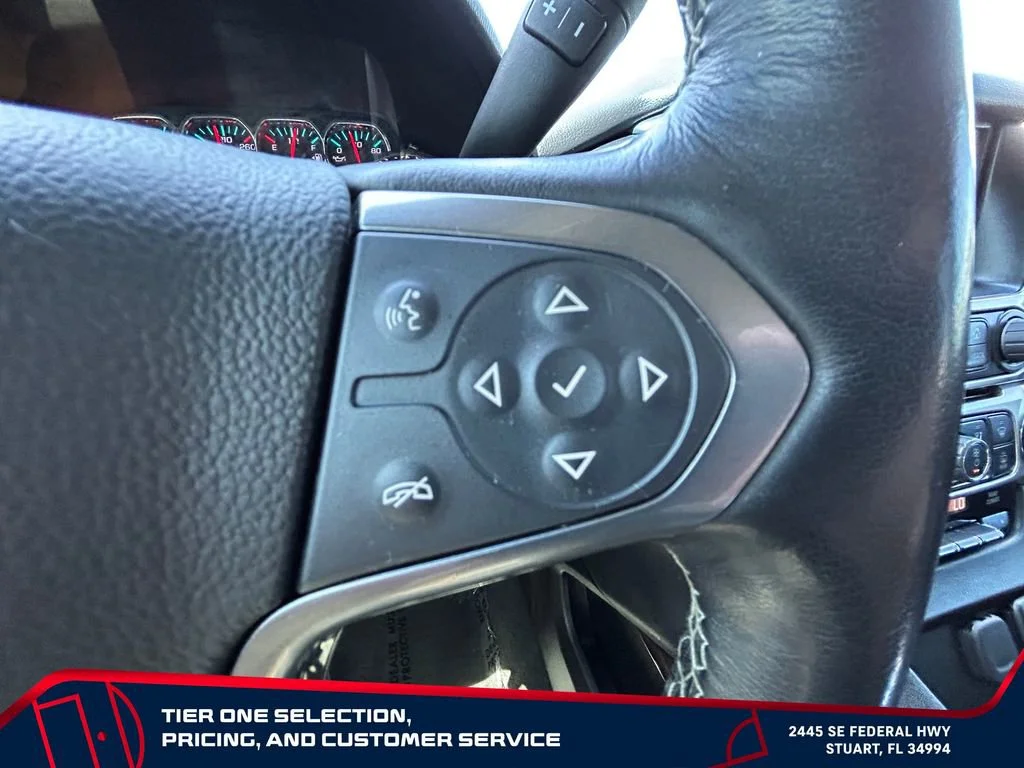 Used 2020 SILVER ICE METALLIC Chevrolet LT image 24