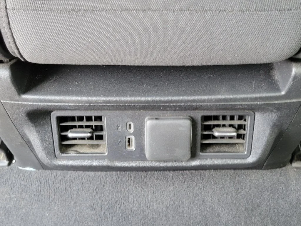 Used 2025 Summit White Chevrolet LT image 16