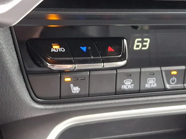 Used 2024 Blue Mazda Preferred image 28