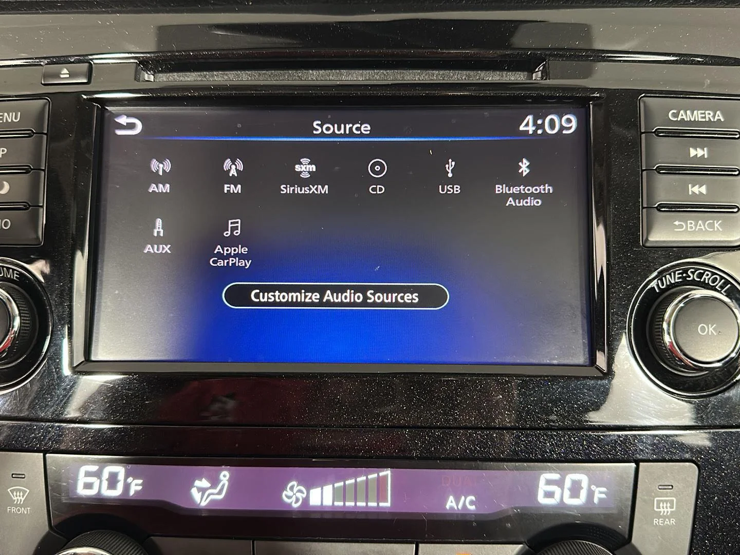 Used 2022 Gun Metallic Nissan SL image 31