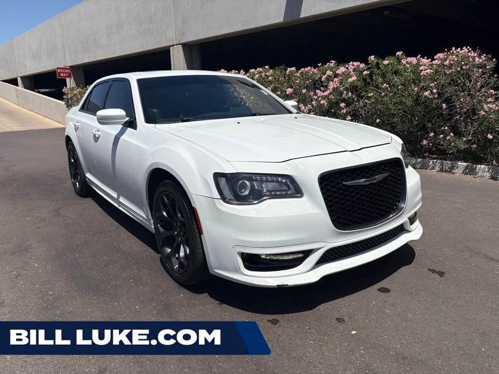 2020 Chrysler 300 S's photo