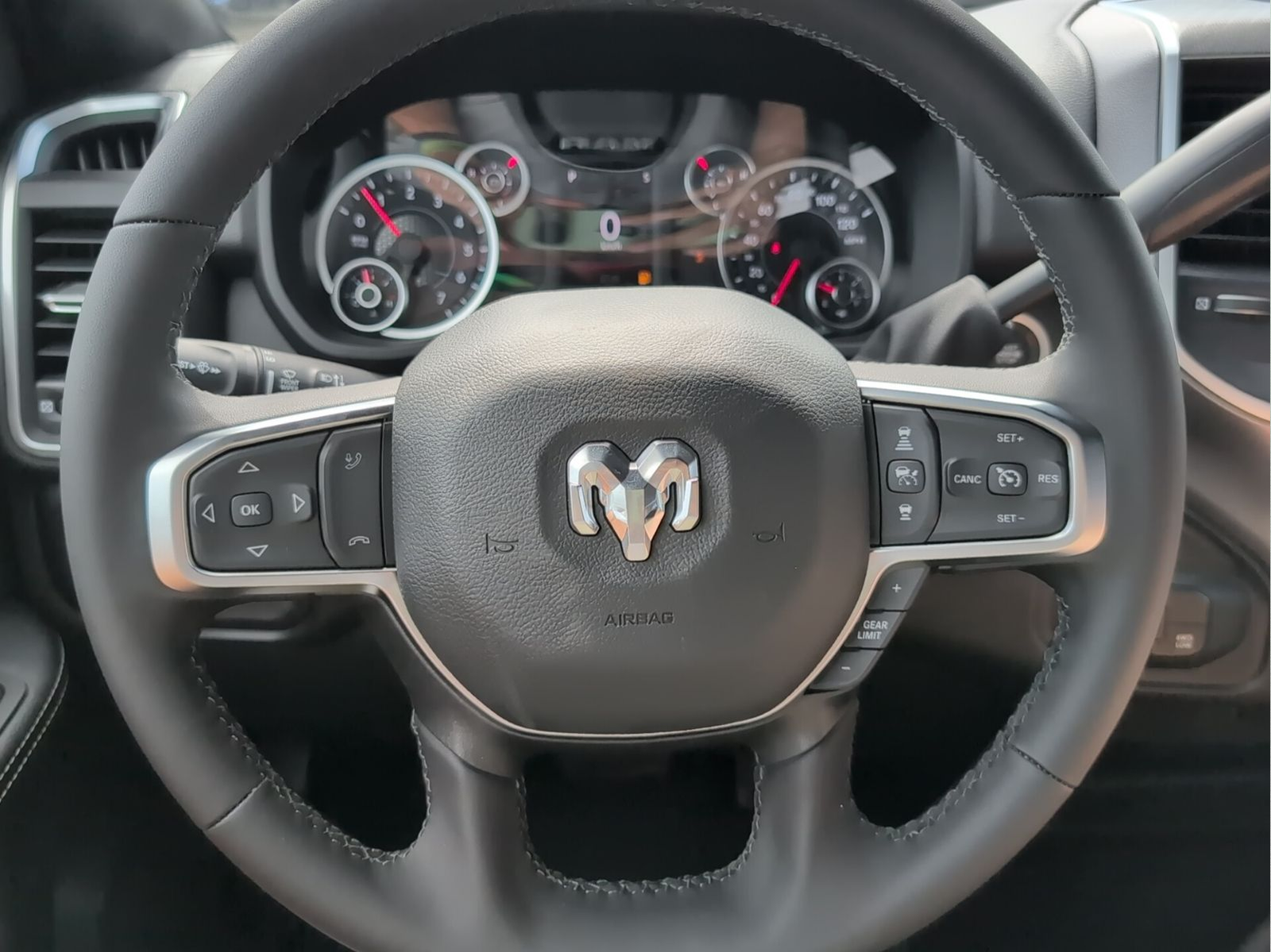 2026 RAM 2500 Big Horn - Photo 9