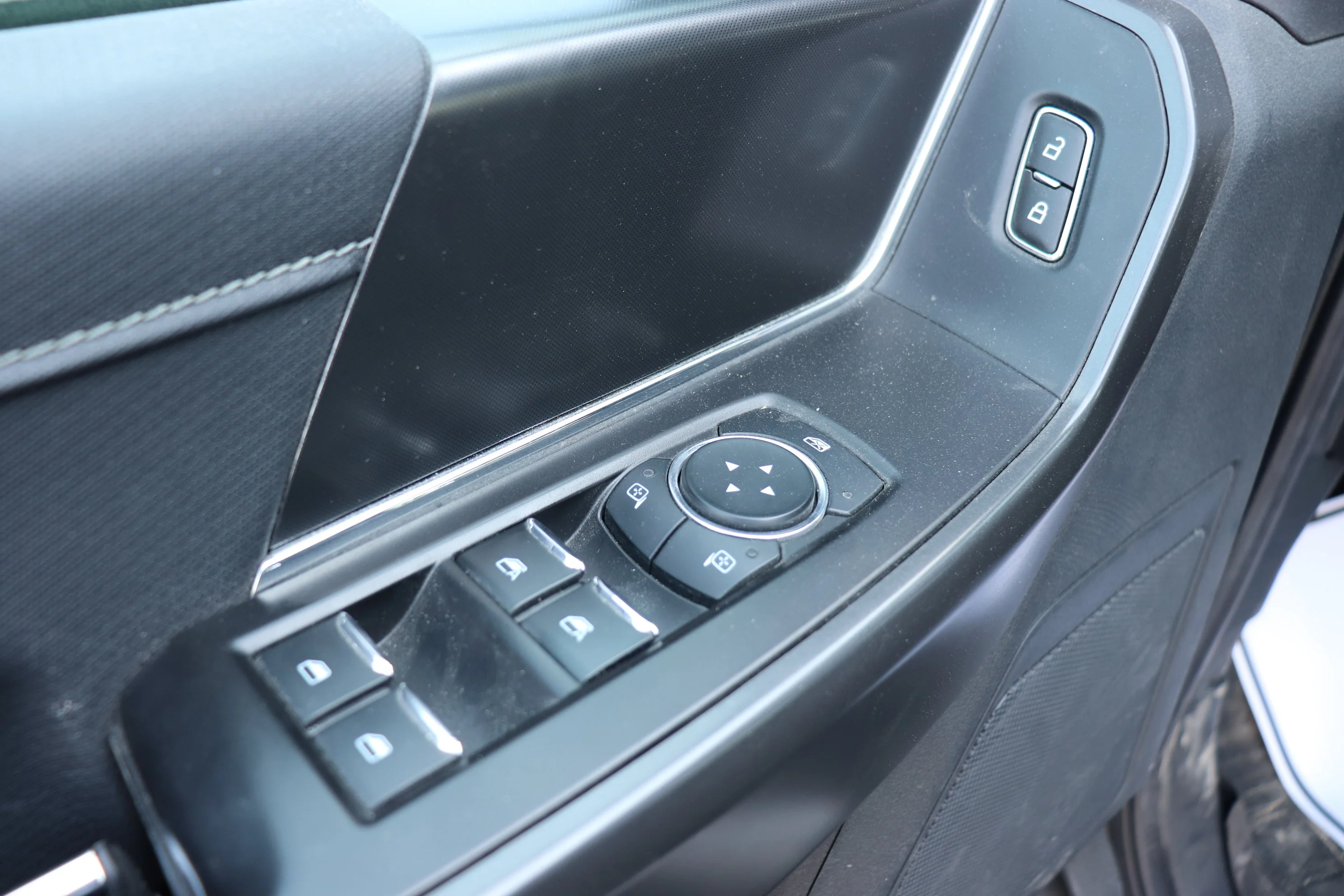 Used 2024 Silver Ford XLT 4WD SuperCrew 5.5