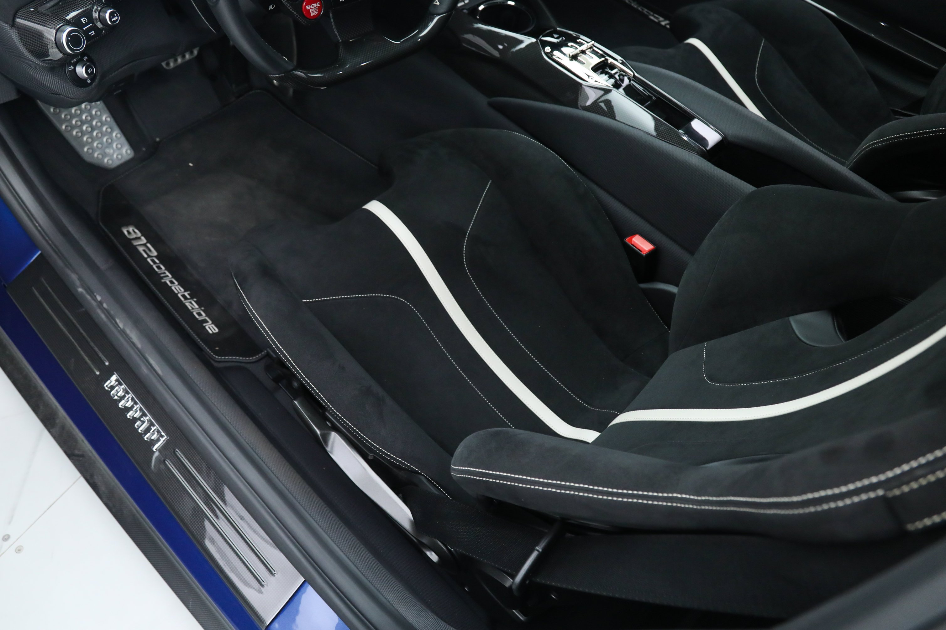 Used 2022 Blue Ferrari  image 32