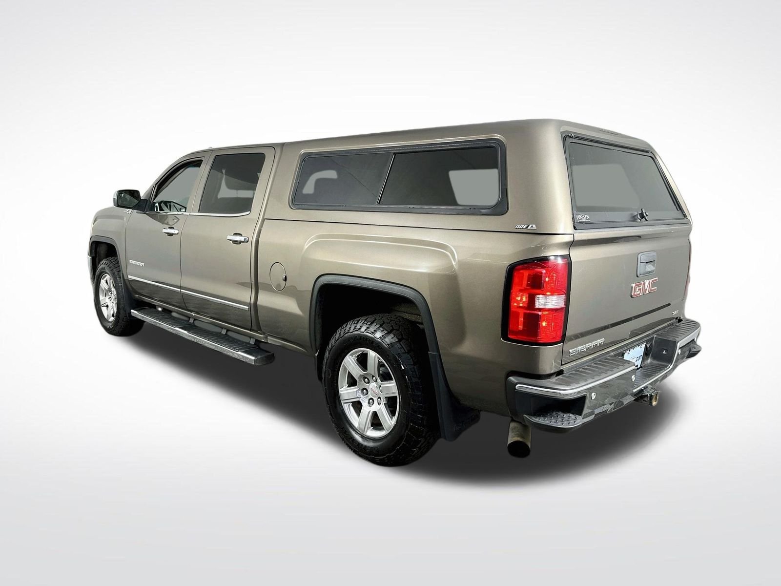 Used 2015 Bronze Alloy Metallic GMC SLT image 6