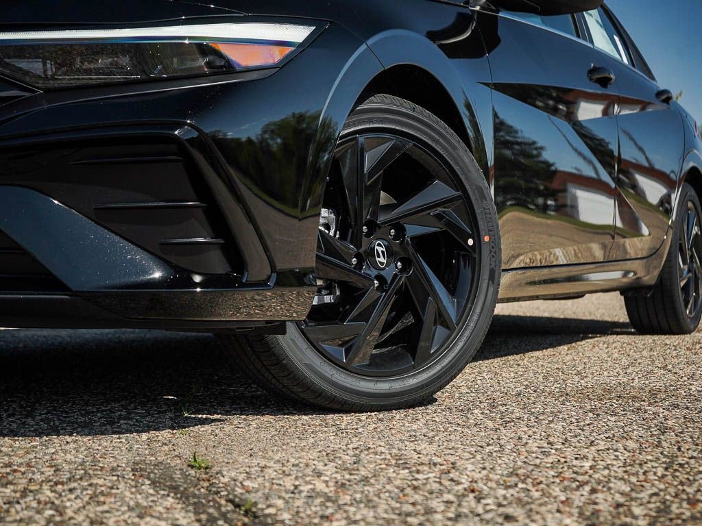 New 2026 Abyss Black Hyundai SEL Sport Premium Sedan FWD image 6