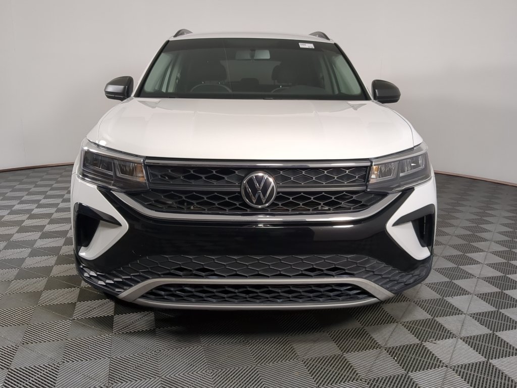 Used 2022 Pure White Volkswagen S image 5