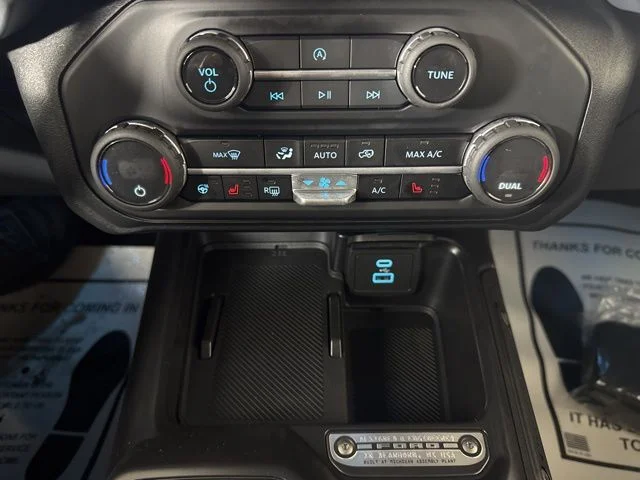 New 2025 Azure Gray Metallic Tri-Coat Ford Outer Banks image 16