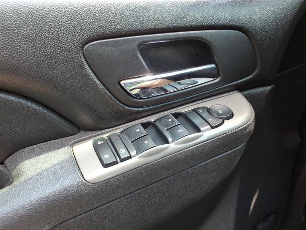 Used 2012 Black Chevrolet LS image 17