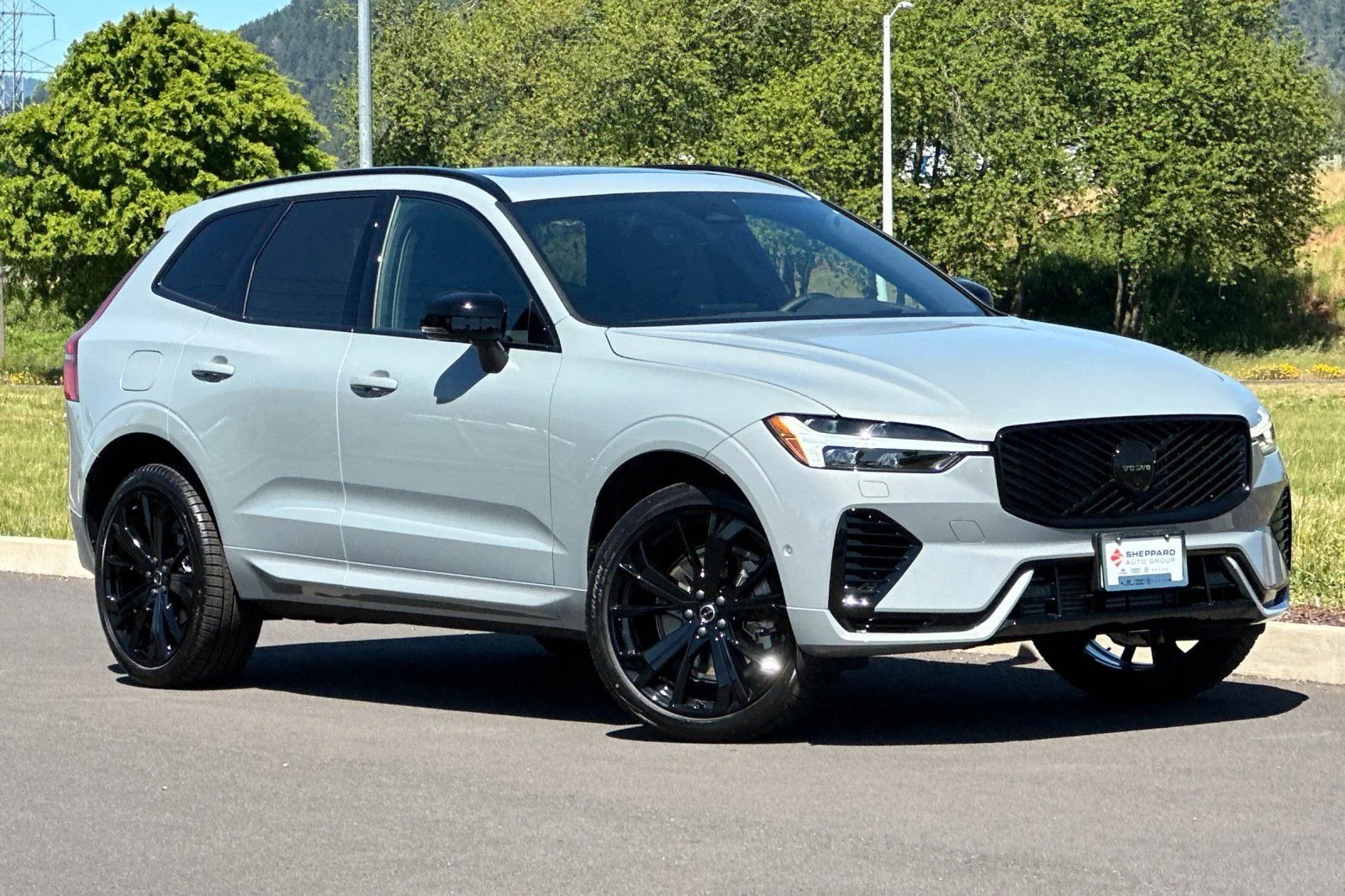 2026 Volvo XC60 T8 Ultra Black Edition Theme AWD's photo