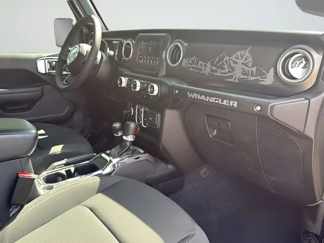 Used 2023 Black Jeep High Tide image 12