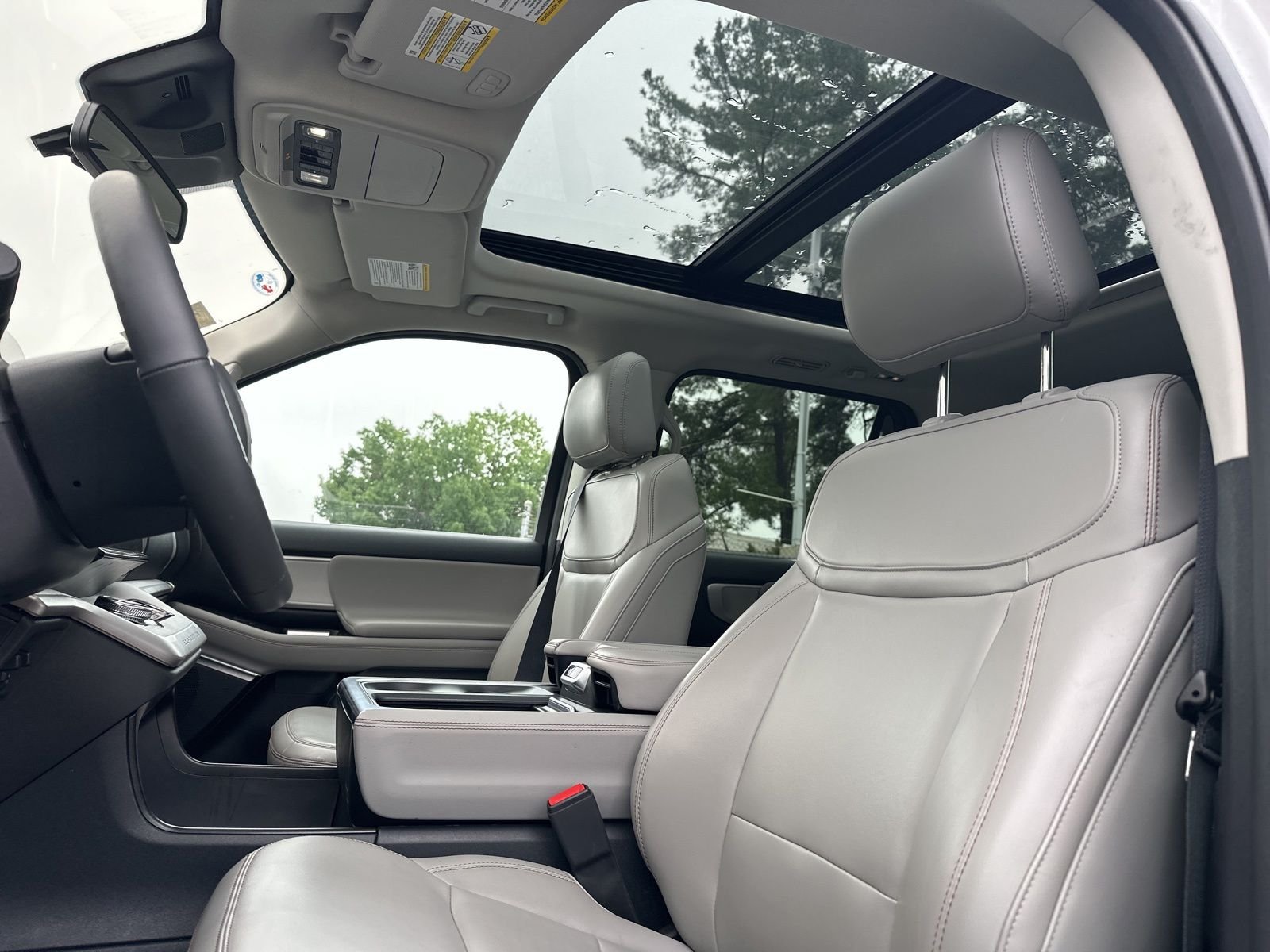 Used 2025 White Ford Active image 26