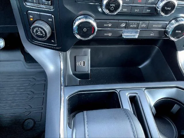 New 2026 Oxford White Ford XLT image 27