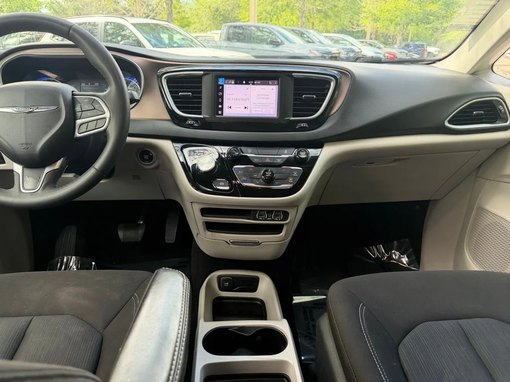 Used 2023 Crystal Metallic Chrysler LX image 11