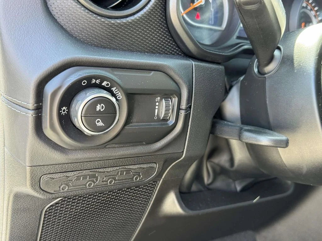 2024 Jeep Gladiator Mojave - Photo 28