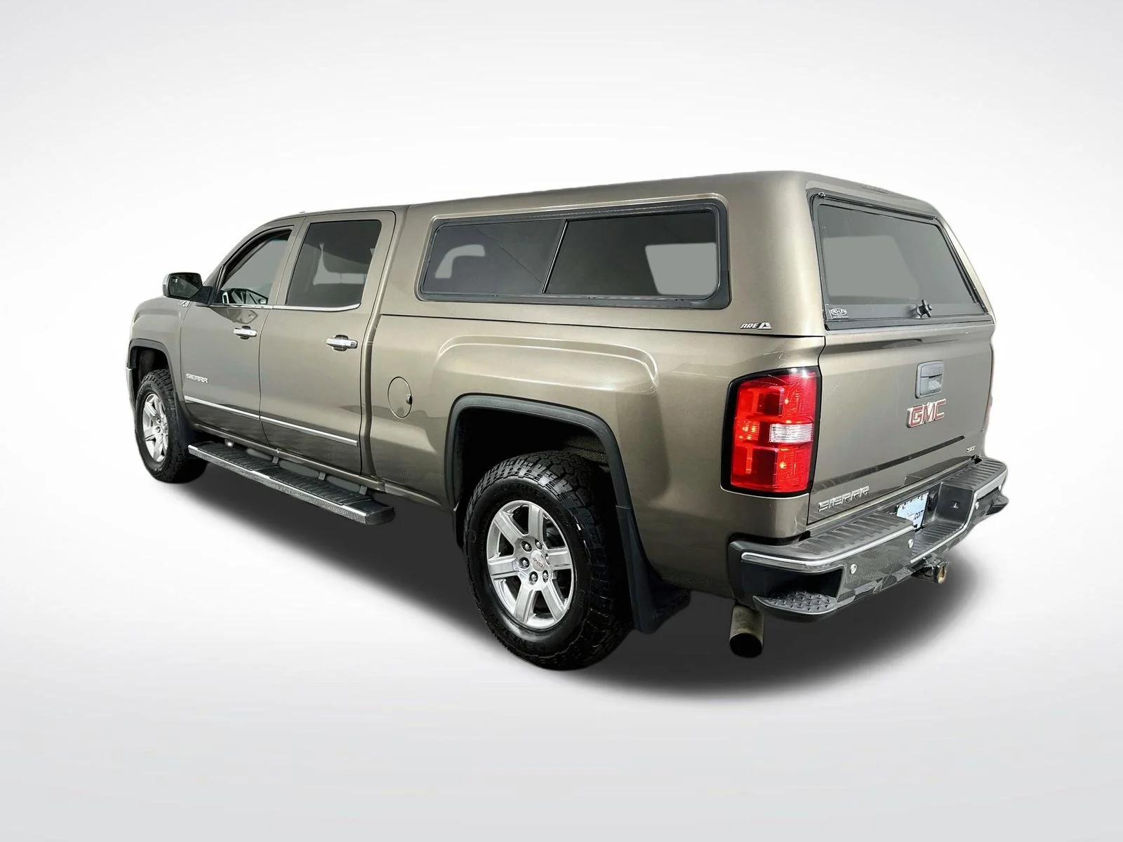 Used 2015 Bronze Alloy Metallic GMC SLT image 6