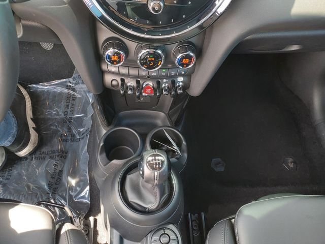 Used 2022 Gray MINI  image 15
