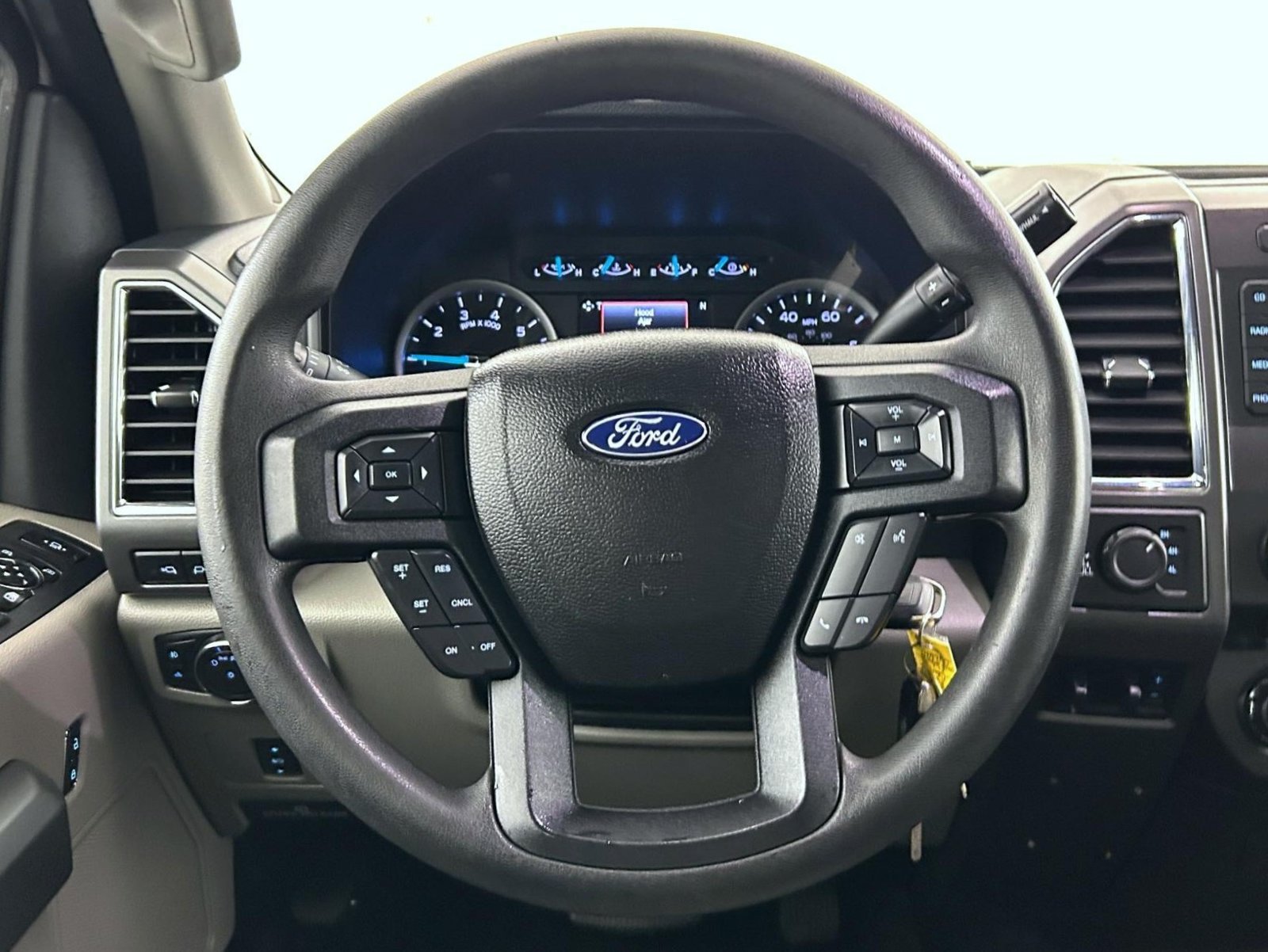 Used 2017 White Ford XLT image 11