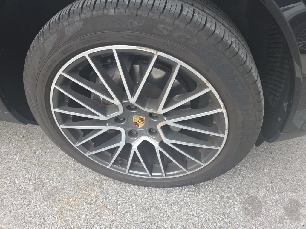 Used 2019 Jet Black Metallic Porsche Base image 9
