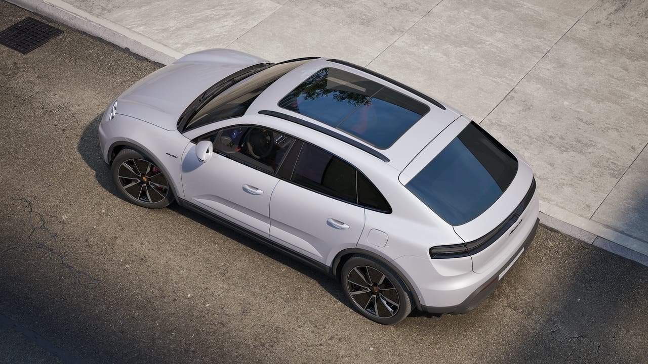 New 2026 ICE GREY Porsche 4S Electric image 4