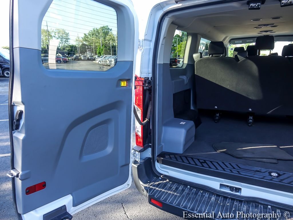 Used 2018 Oxford White Ford XL Low Roof 8 Passenger image 18