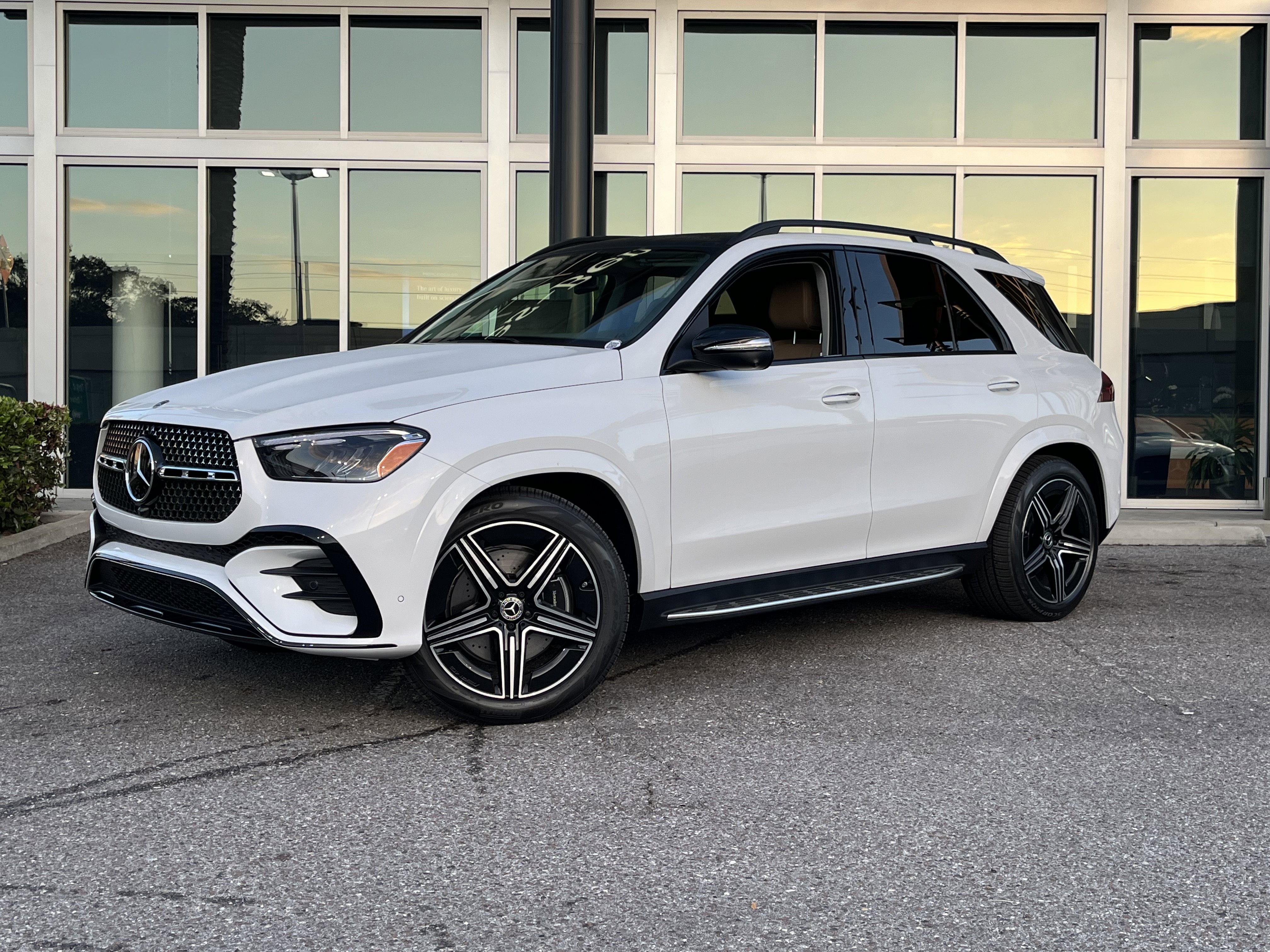 New 2026 MOONLIGHT WHITE Mercedes-Benz GLE 450 image 2