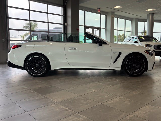 New 2026 MANUFAKTUR Moonlight White Metallic Mercedes-Benz AMG® CLE 53 4MATIC+ Cabriolet image 35