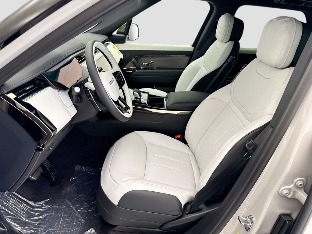 New 2026 Borasco Grey Land Rover Dynamic SE image 18