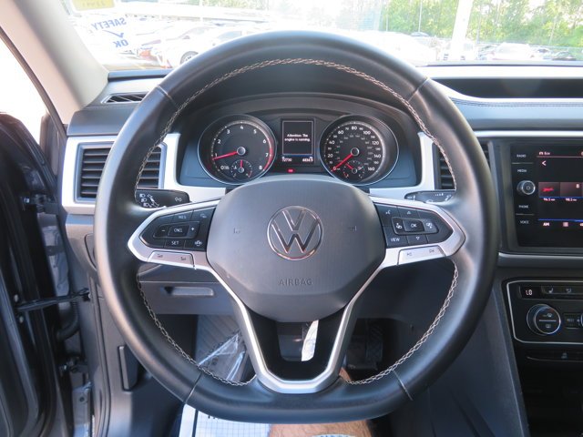 Used 2021 Platinum Gray Metallic Volkswagen 2.0T SE image 28