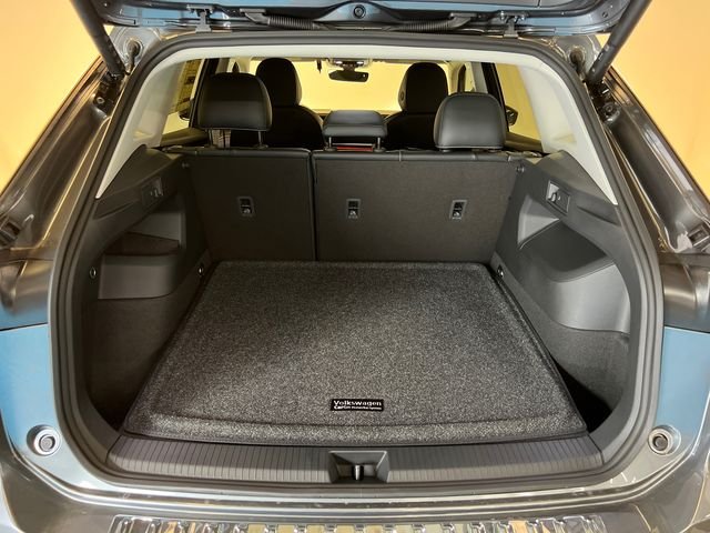 New 2026 Gray Volkswagen 2.0T SE image 5