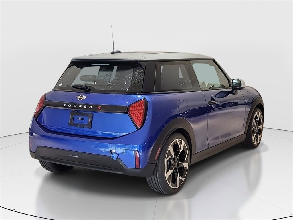 2025 Mini Cooper Hardtop S photo 3