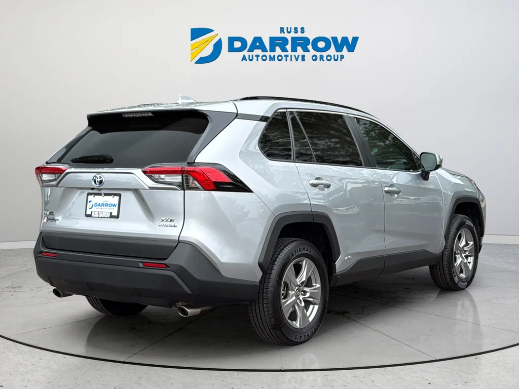 Used 2024 Silver Toyota XLE image 5