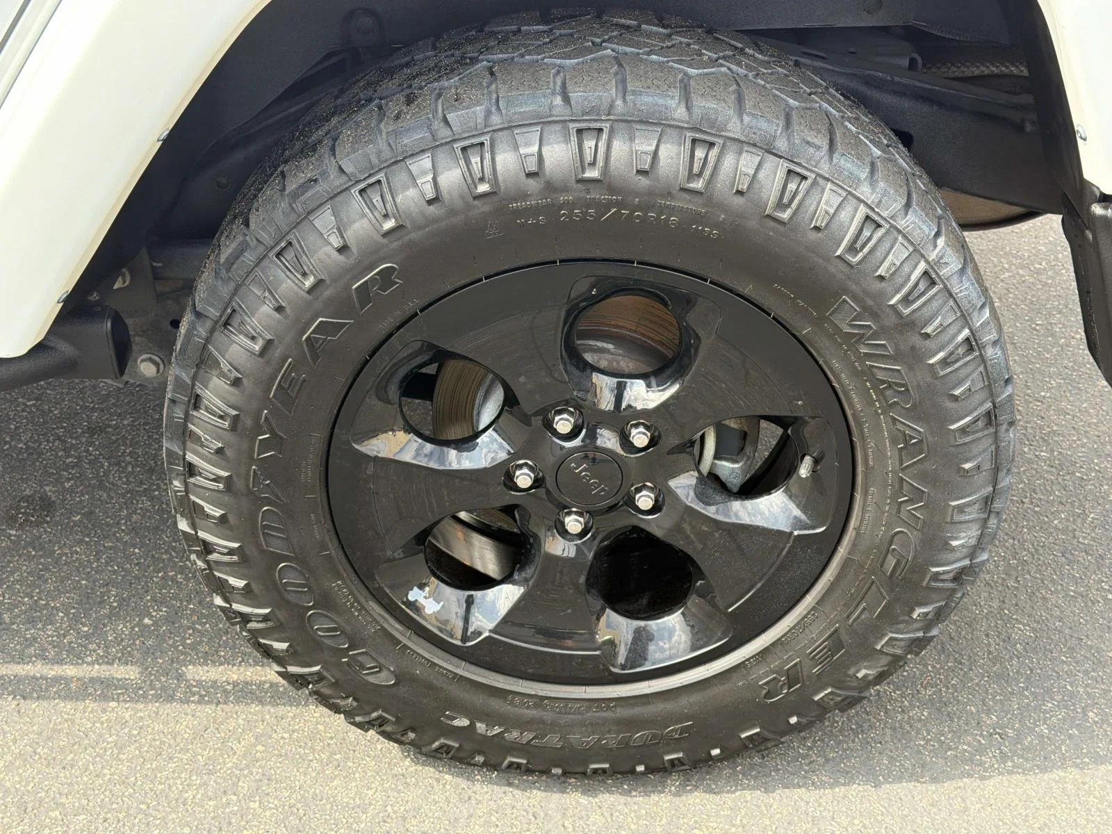 Used 2015 Bright White Clearcoat Jeep Altitude image 8