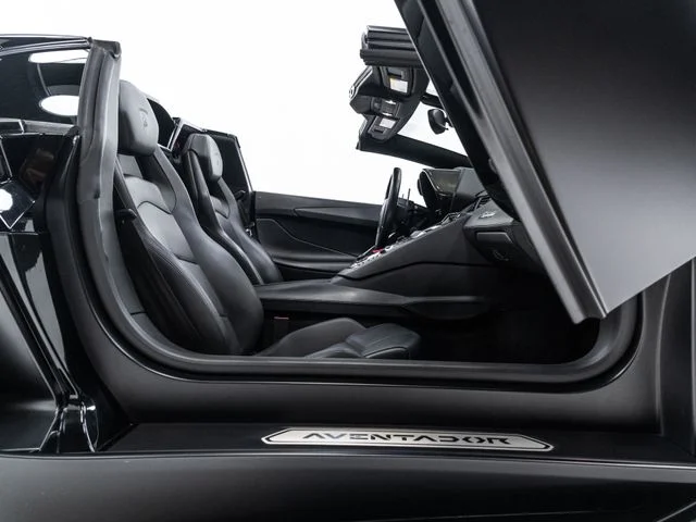 Used 2014  Lamborghini  image 131