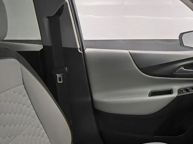 Used 2019 Silver Chevrolet LT image 34