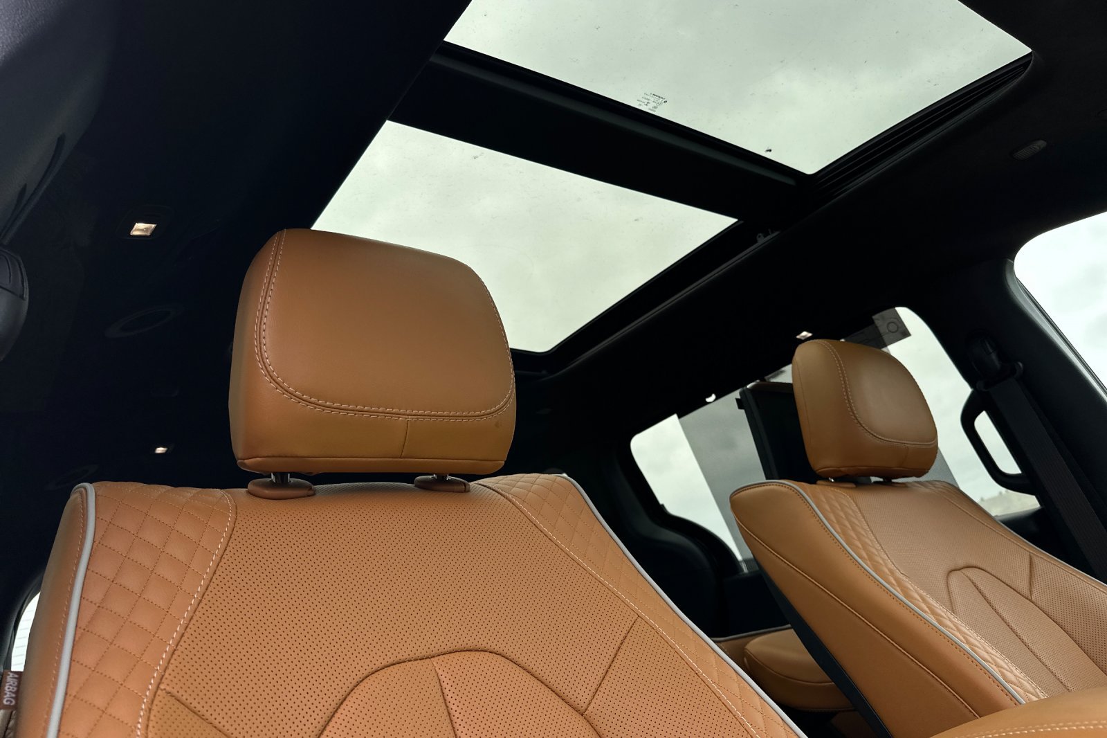 New 2023 Brilliant Black Crystal Pearl-Coat Exterior Paint Chrysler PINNACLE image 18