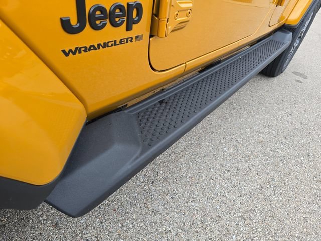 New 2026 Goldilocks Exterior Paint Jeep Sahara image 23
