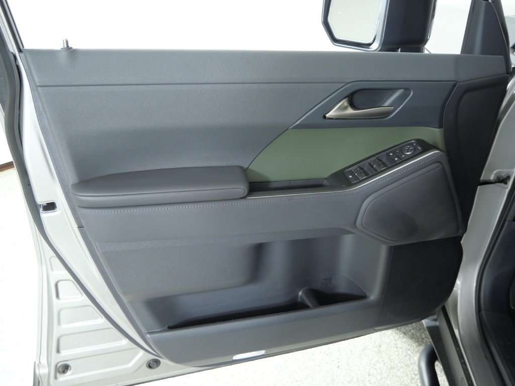 Used 2024 Silver Lexus 550 Overtrail image 29
