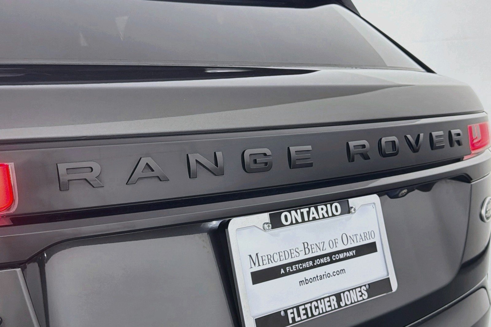 Used 2021 Carpathian Grey Premium Metallic Land Rover R-Dynamic S image 9