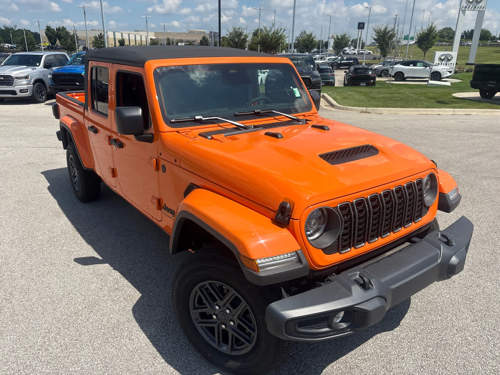 New 2026 Joose Jeep Sport S image 3