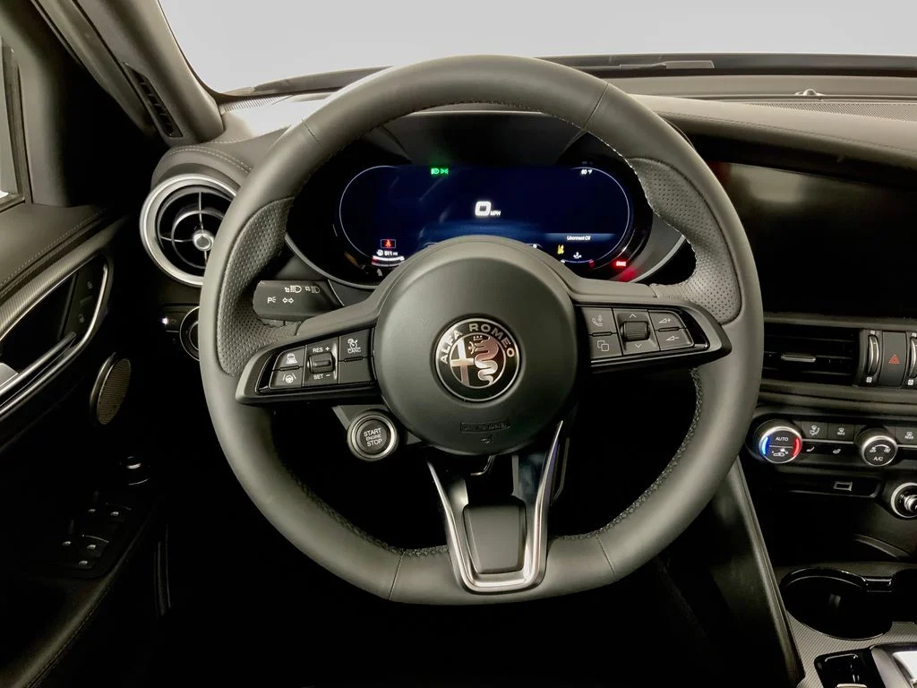 2026 Alfa Romeo Giulia Base - Photo 23