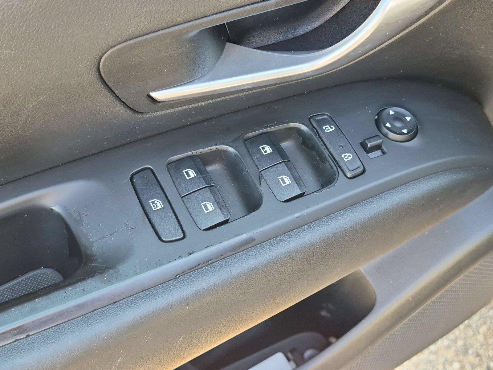 Used 2022 Amazon Gray Hyundai SE image 15