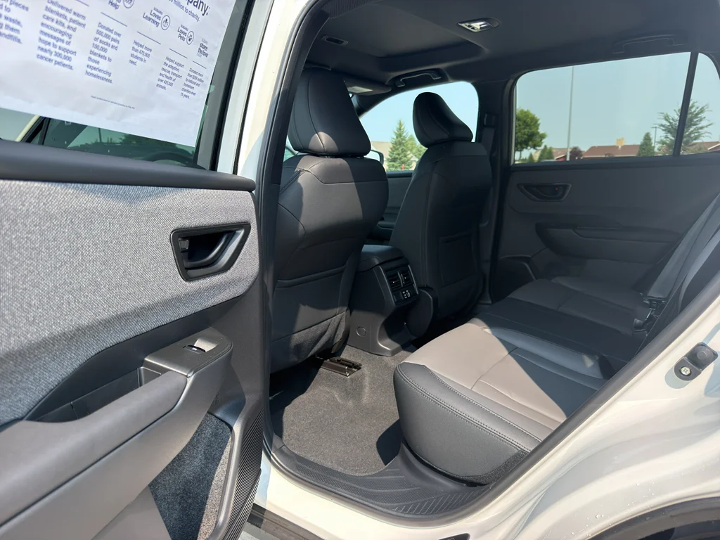 New 2026 CRYSTAL WHITE PEARL Subaru Premium image 10