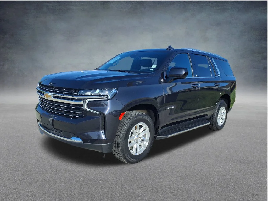 Used 2024 Gray Chevrolet LT image 3