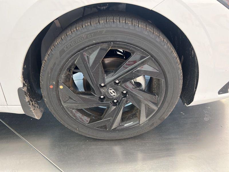 New 2026 White Hyundai SEL Sport image 9