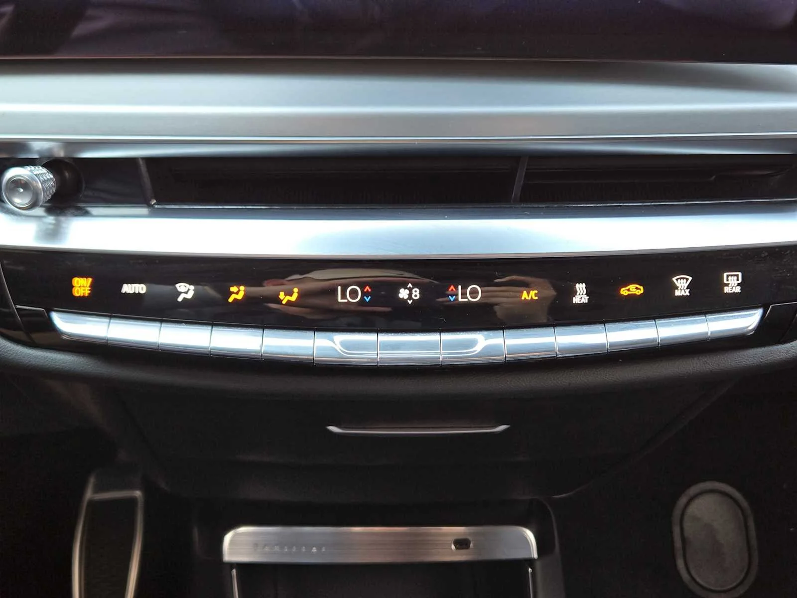 2027 Cadillac LYRIQ Luxury - Photo 13